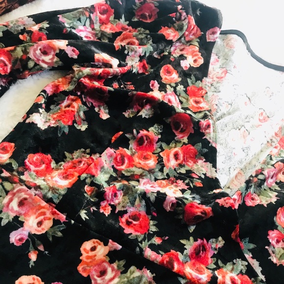 Black Beauties🖤✨ - Picture 9 of 16